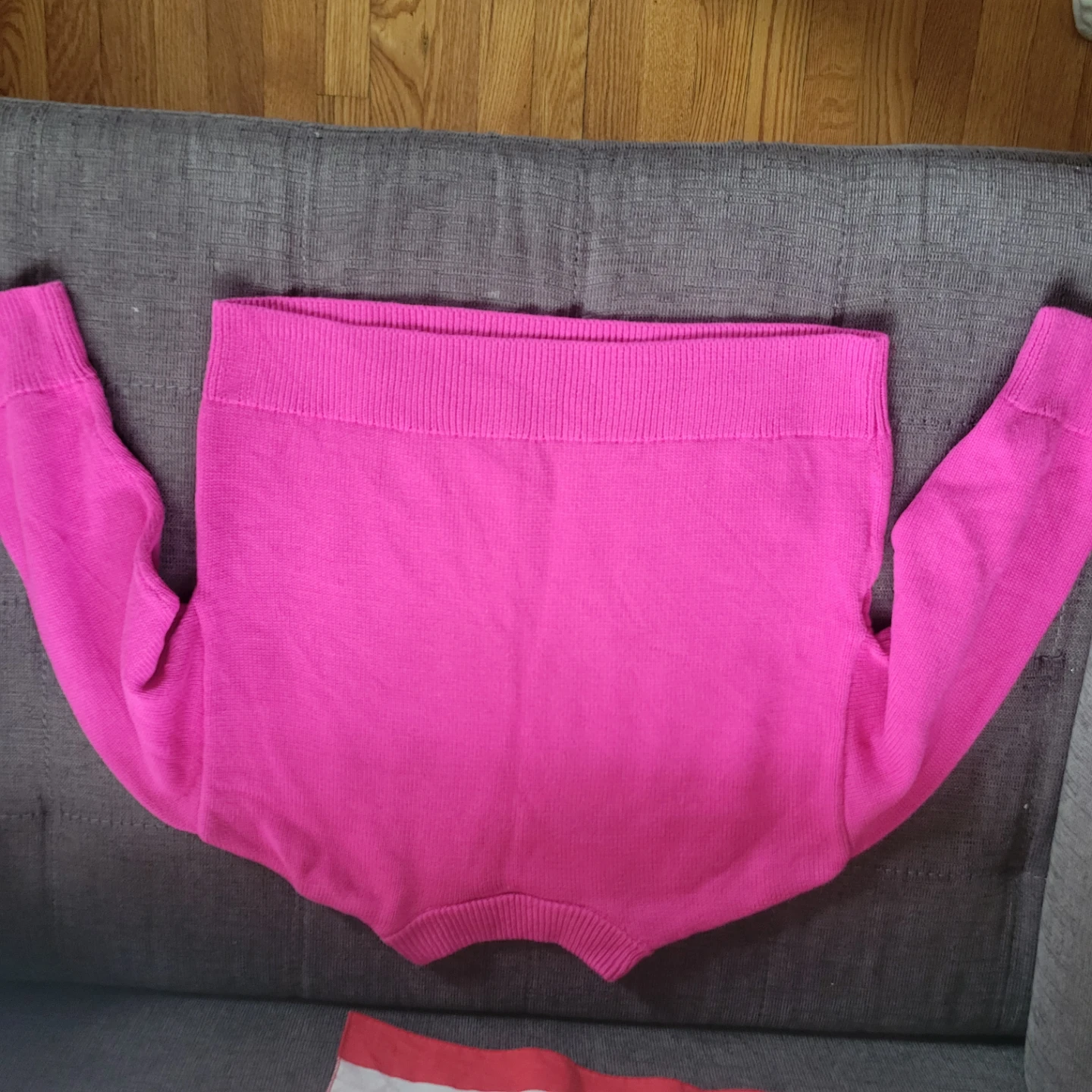 GAP kids XL  knit sweater with a V-neck design. - photo 2