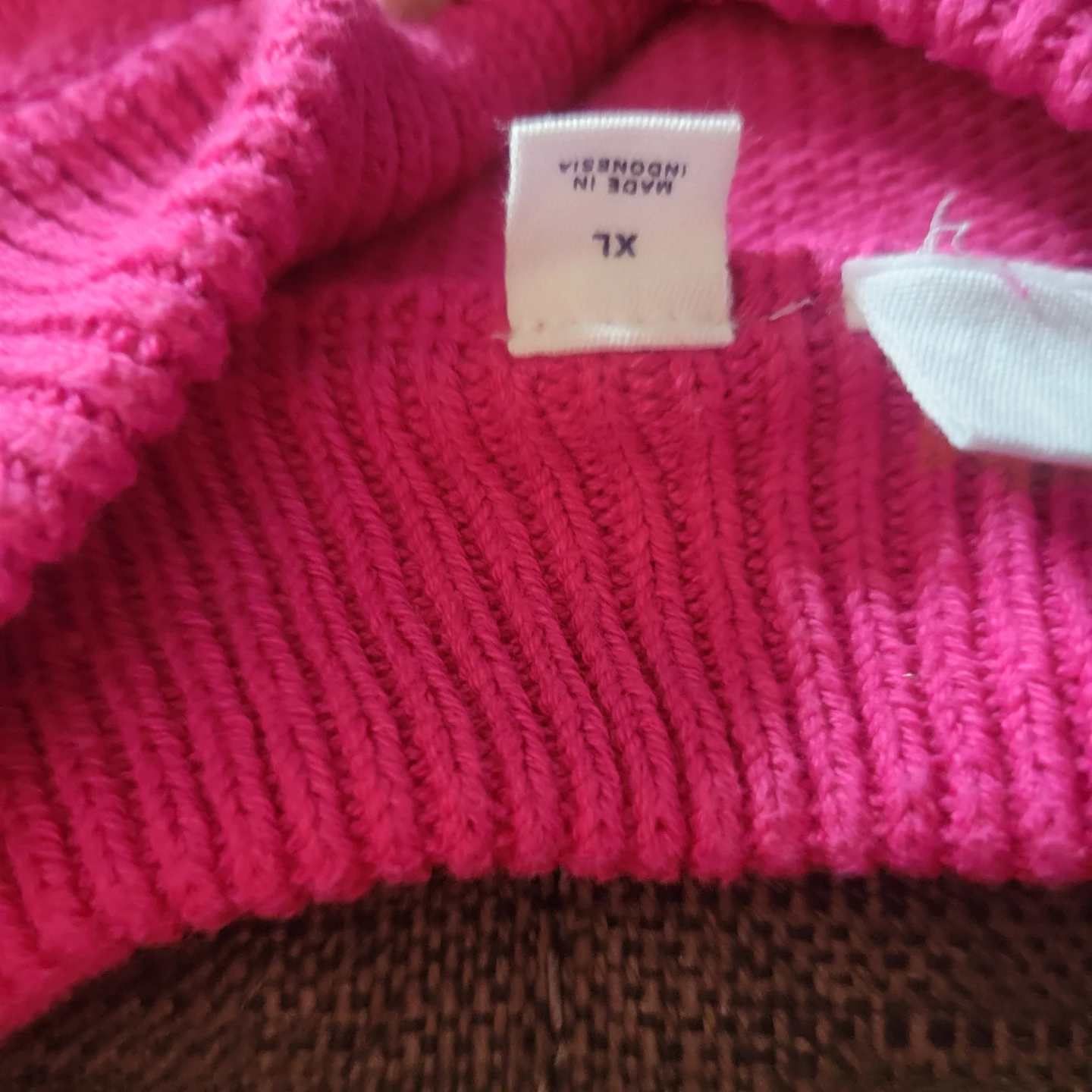 GAP kids XL  knit sweater with a V-neck design. - photo 4