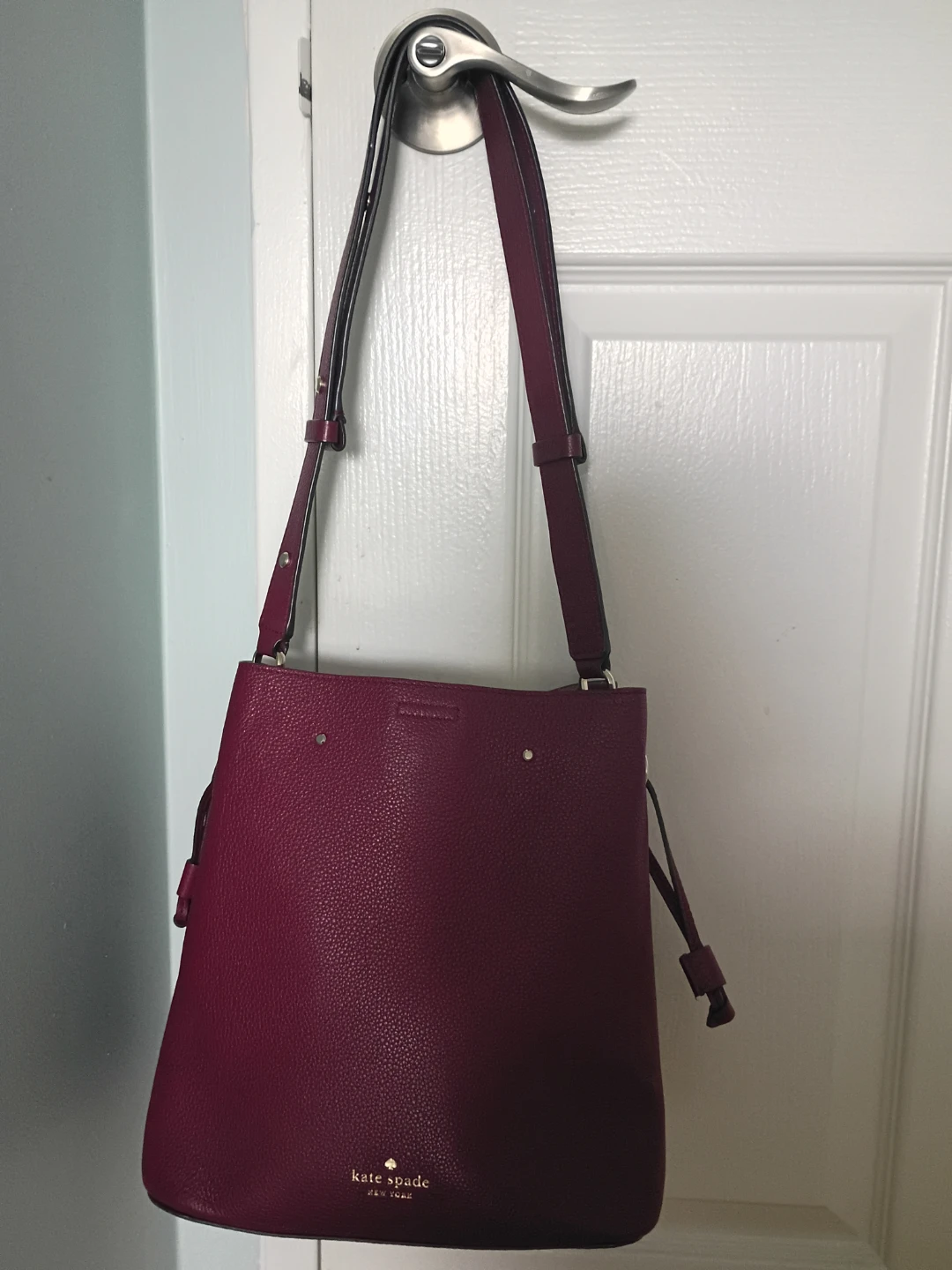 Kate Spade New York Bucket Bag - Burgundy