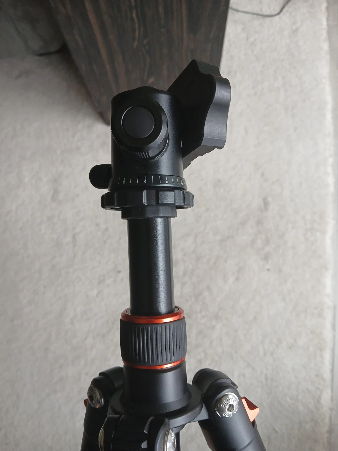 Camera tripod 10 kg capacity 184 max adjustable height - photo 5