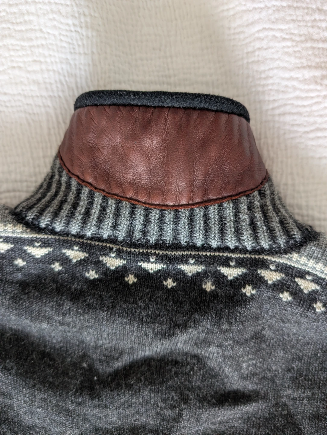 Dale of Norway Sweater - Medium - photo 4