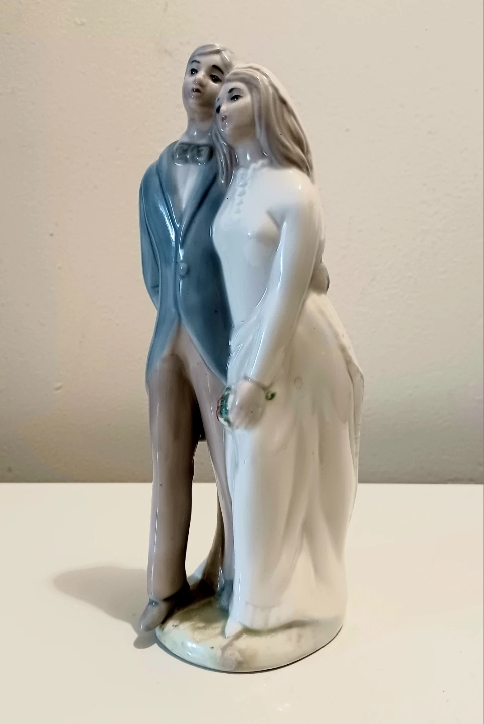 Handmade Tengra Porcelain Bride & Groom Statue - photo 2