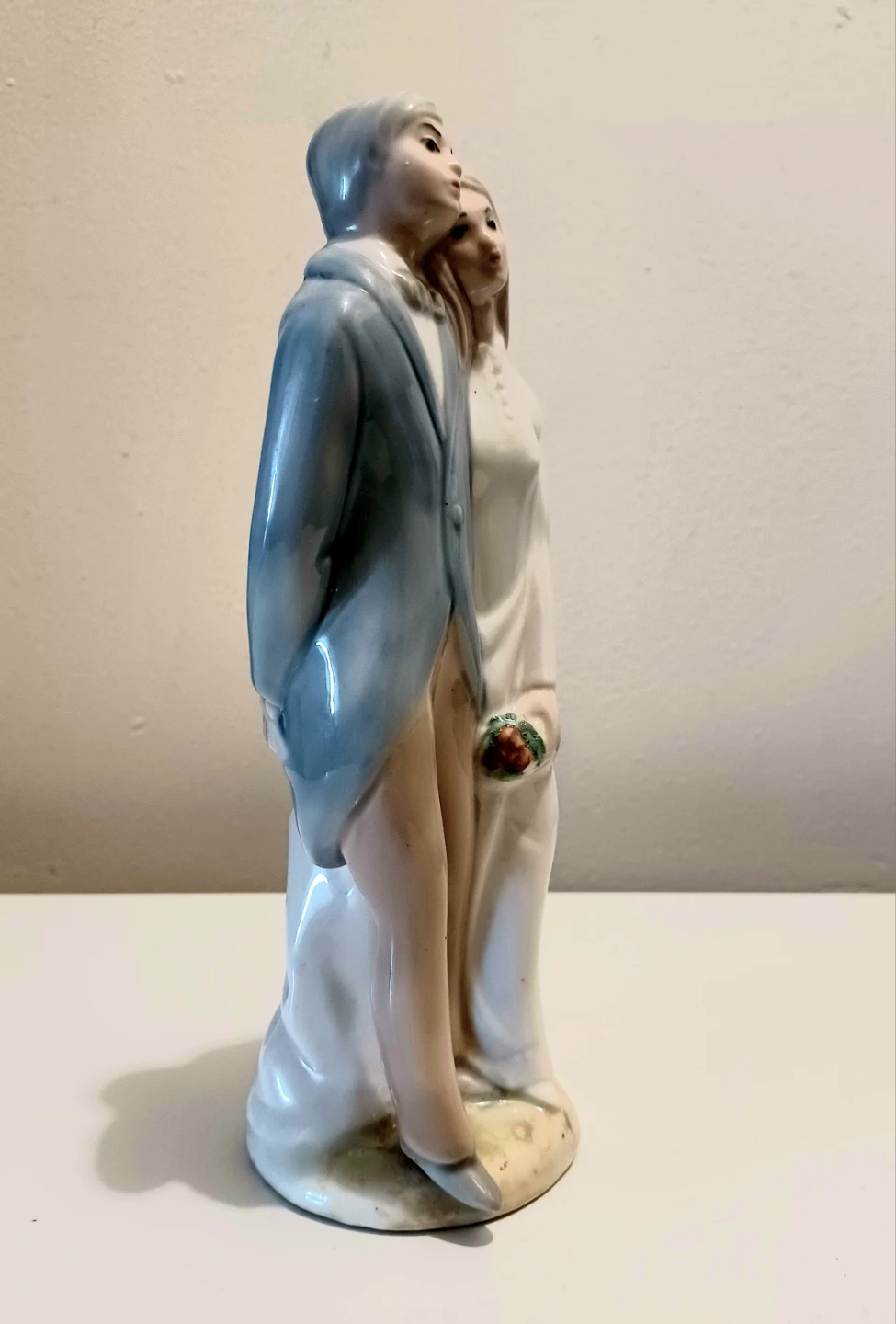 Handmade Tengra Porcelain Bride & Groom Statue - photo 3