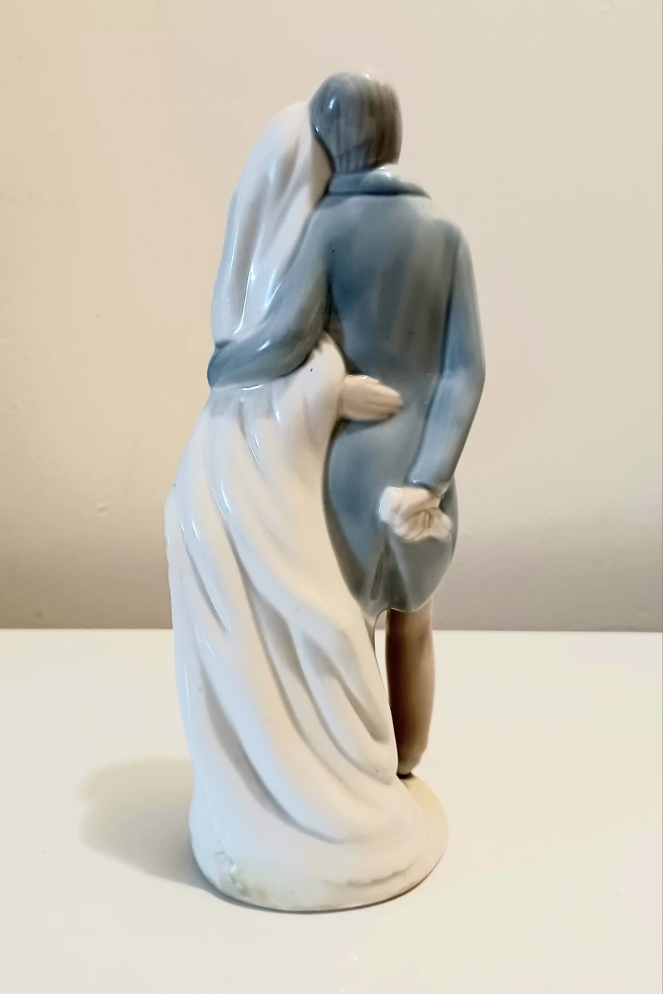 Handmade Tengra Porcelain Bride & Groom Statue - photo 4