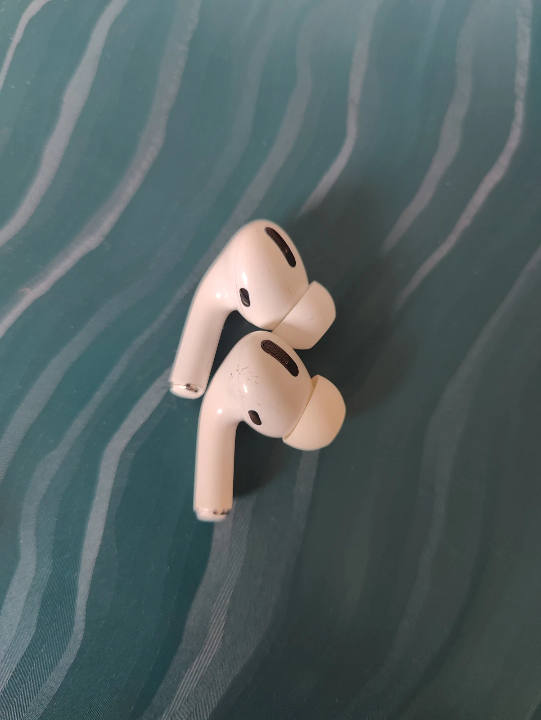 Apple AirPods Pro LEFT EARBUD (L)