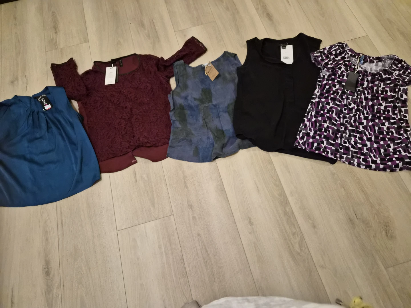 Lot of 5 women's tops