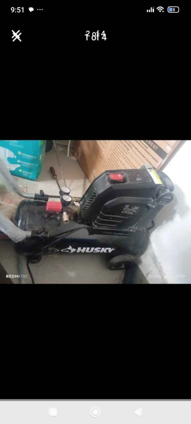 Husky 8 Gallon Air Compressor - photo 3