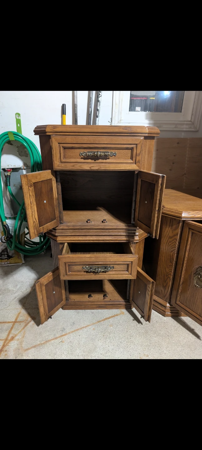 Oak Dresser with Tri-Fold Mirror and Matching Nightstands - photo 5