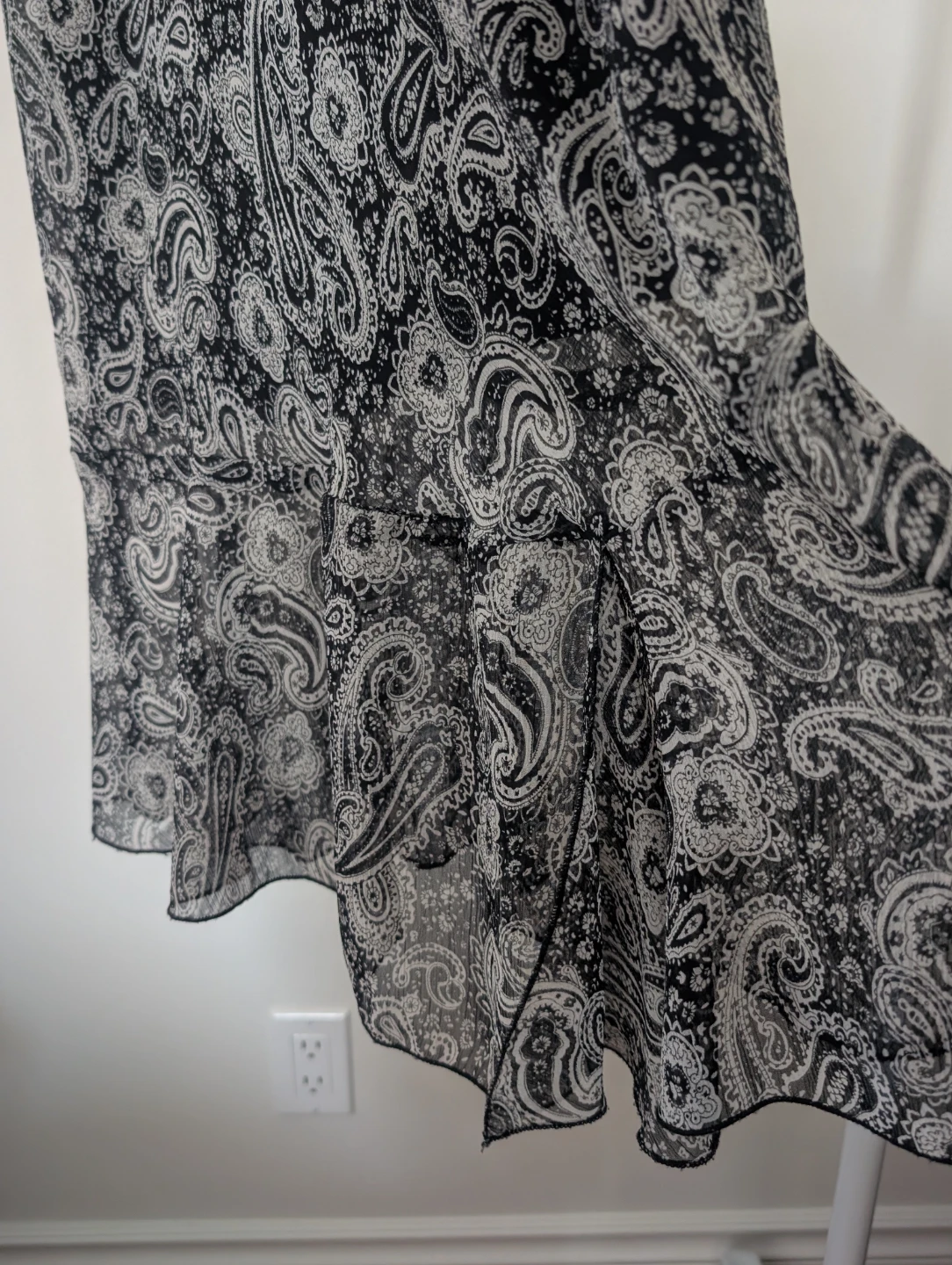 Tradition Black & White Paisley Print Skirt size 12 - photo 3