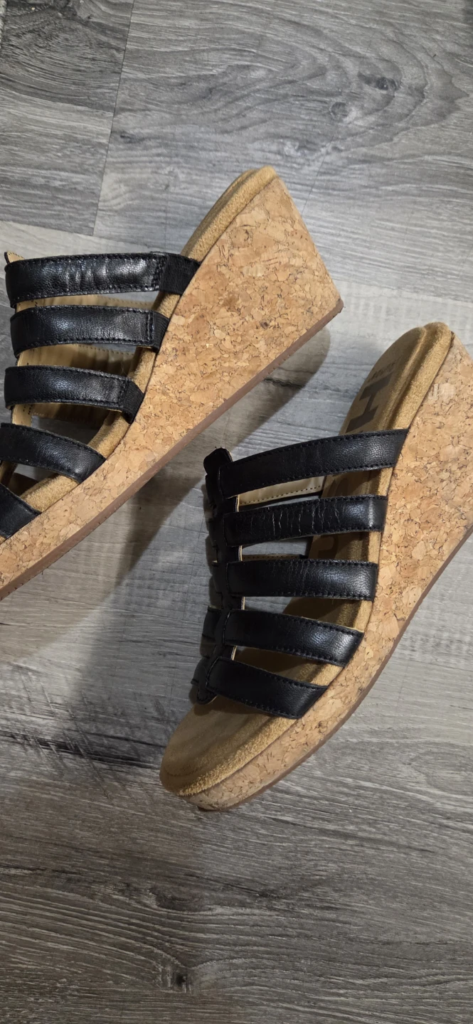 Hush Puppies Black Wedge Sandals, Size-6 - photo 2