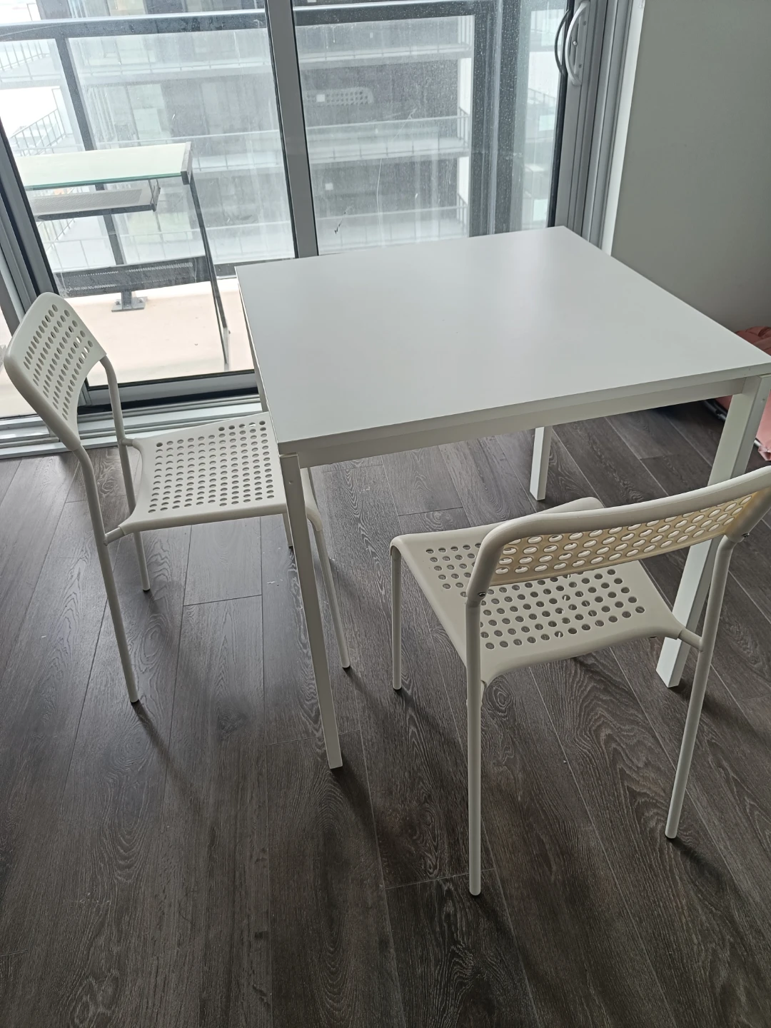 White Square Table and 2 Chairs Set