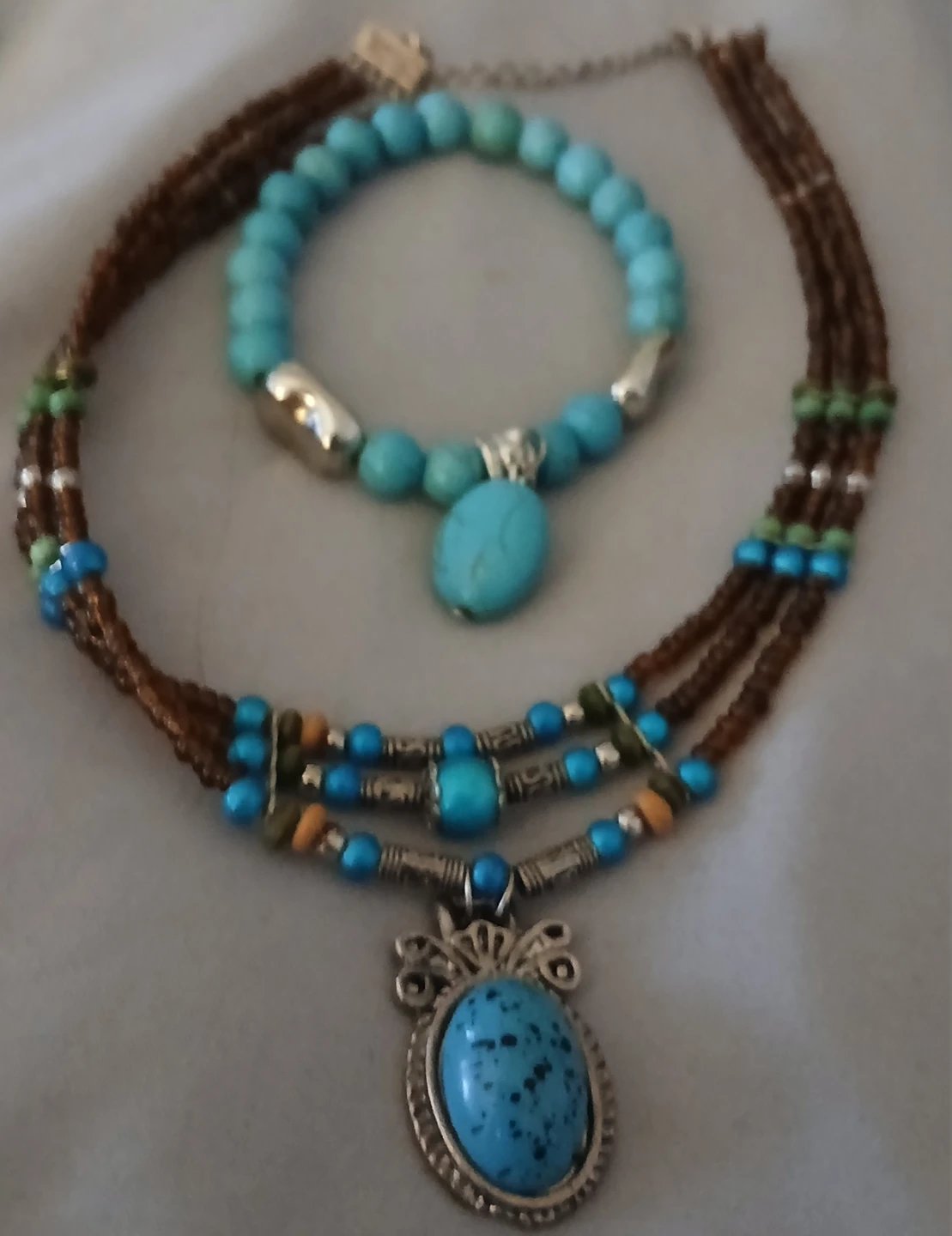 Turquoise Beaded Necklace and Bracelet Set