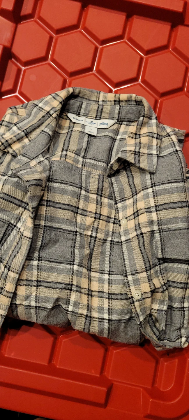 Old Navy The Boyfriend Shirt - Red/Black Plaid - Size M - photo 3