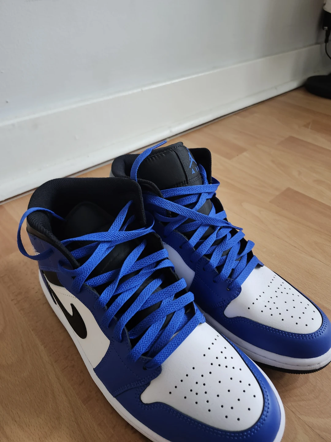 Air Jordan 1 Mid "Royal Blue" Sneakers - photo 3