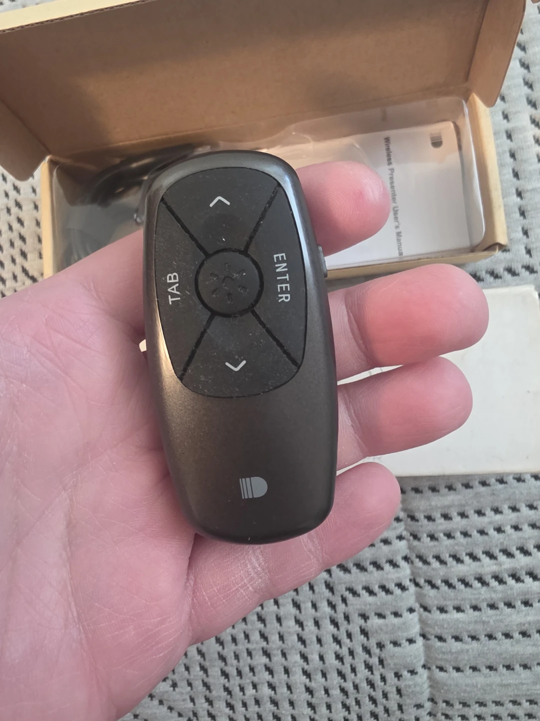 Wireless Presenter Clicker - photo 3