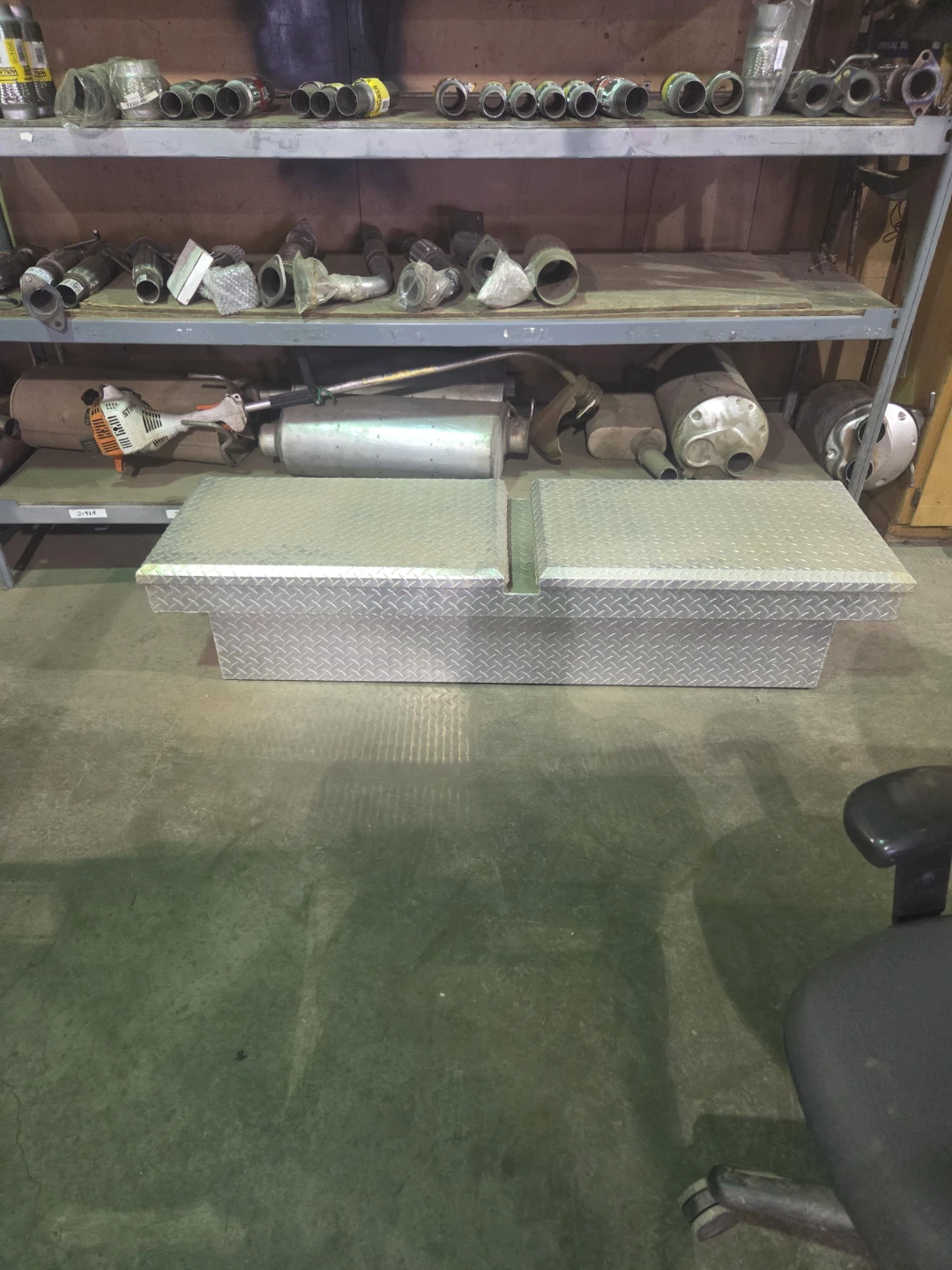 Truck toolbox