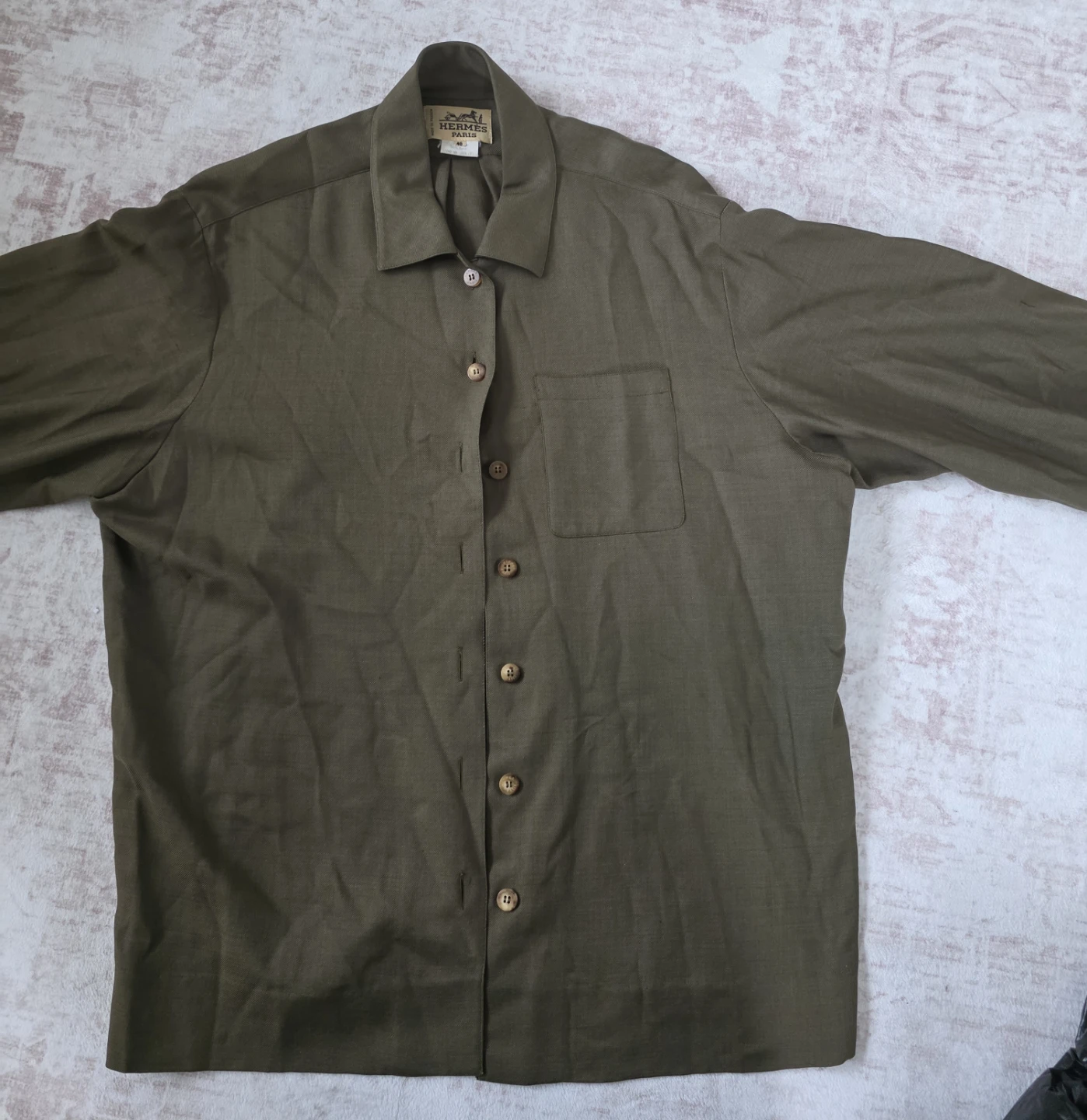Hermès Paris Men's Olive Green Silk Button-Up Shirt Size 40