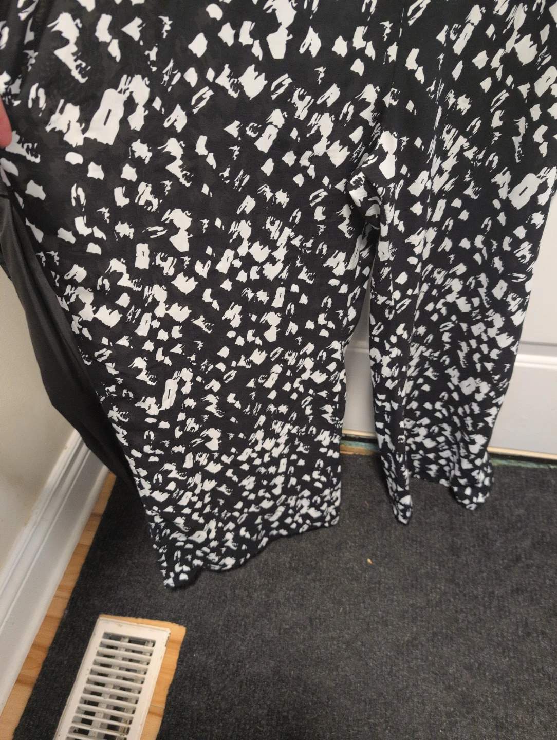 Black and White Abstract Print Jumpsuit - photo 3
