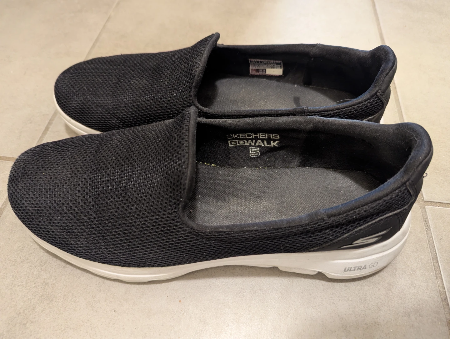 Skechers GOWALK 5 Slip-on Sneakers
