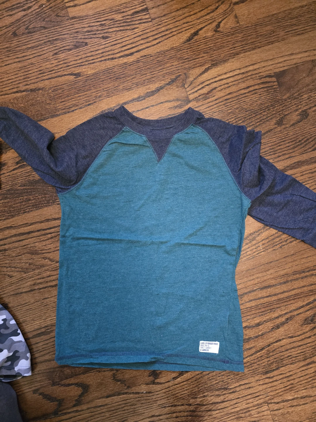 3 Long Sleeve Shirts Kids 8-10Y - photo 4