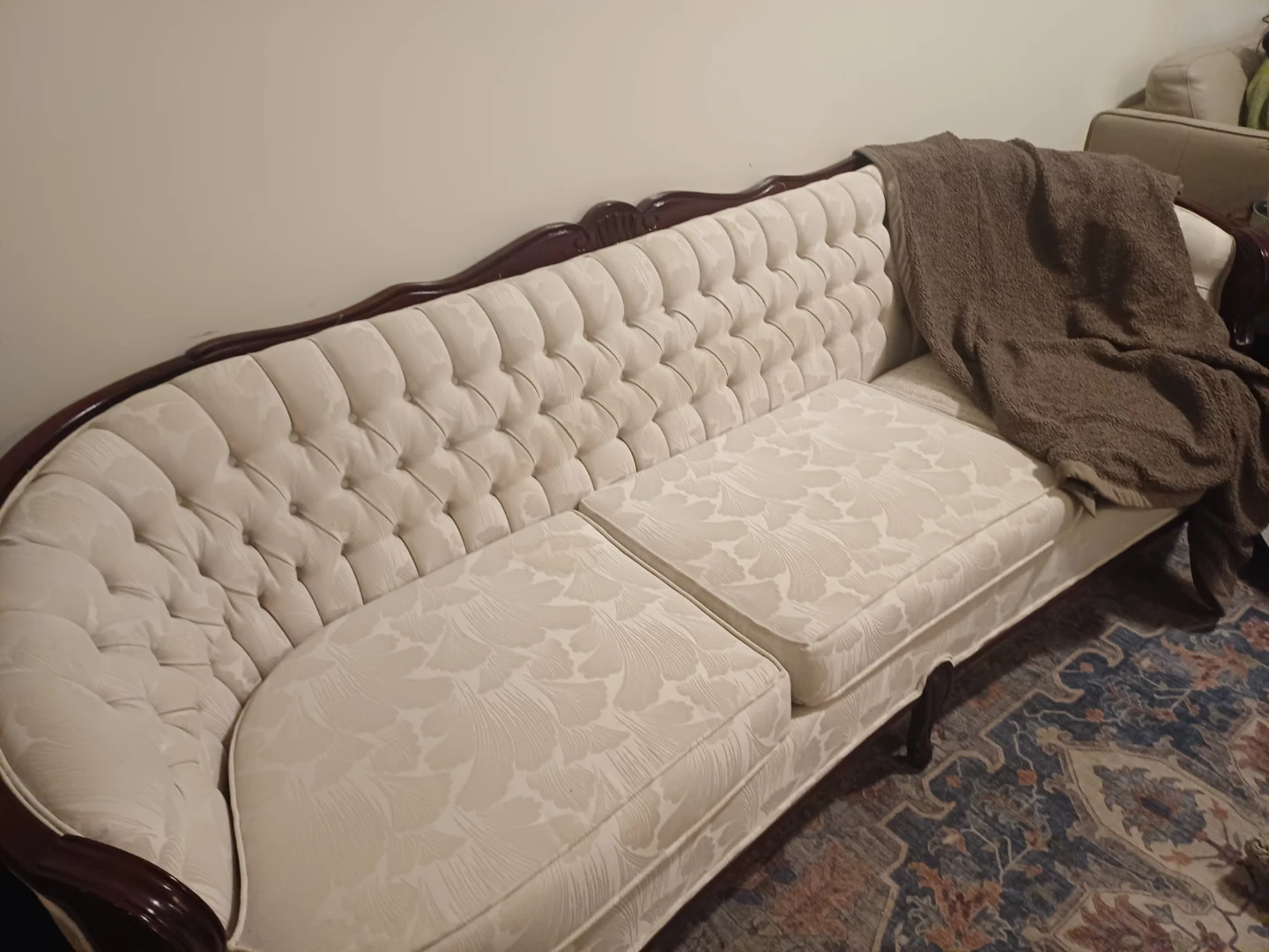 Victorian Style Loveseat Sofa - photo 2