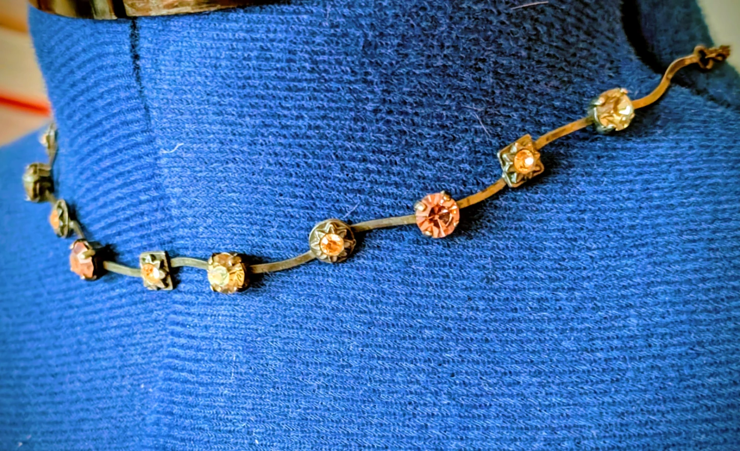 Rhinestone and Crystal Necklace - photo 3