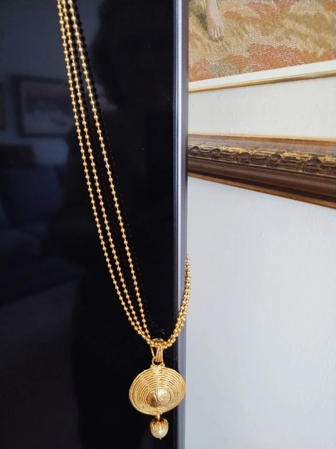 Gold-tone pendant necklace with pearl accent - photo 3