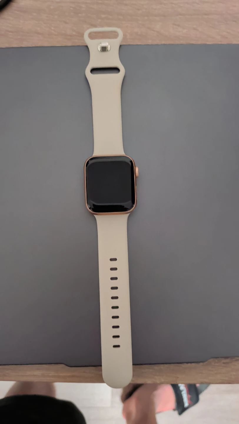 Apple Watch Series 5(40mm) with original charger