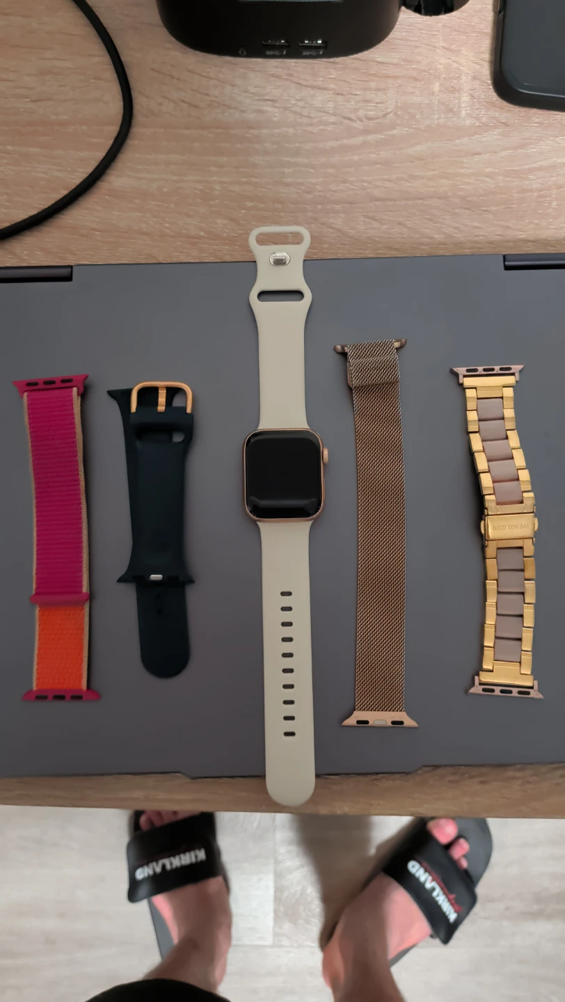 Apple Watch Series 5(40mm) with original charger - photo 2