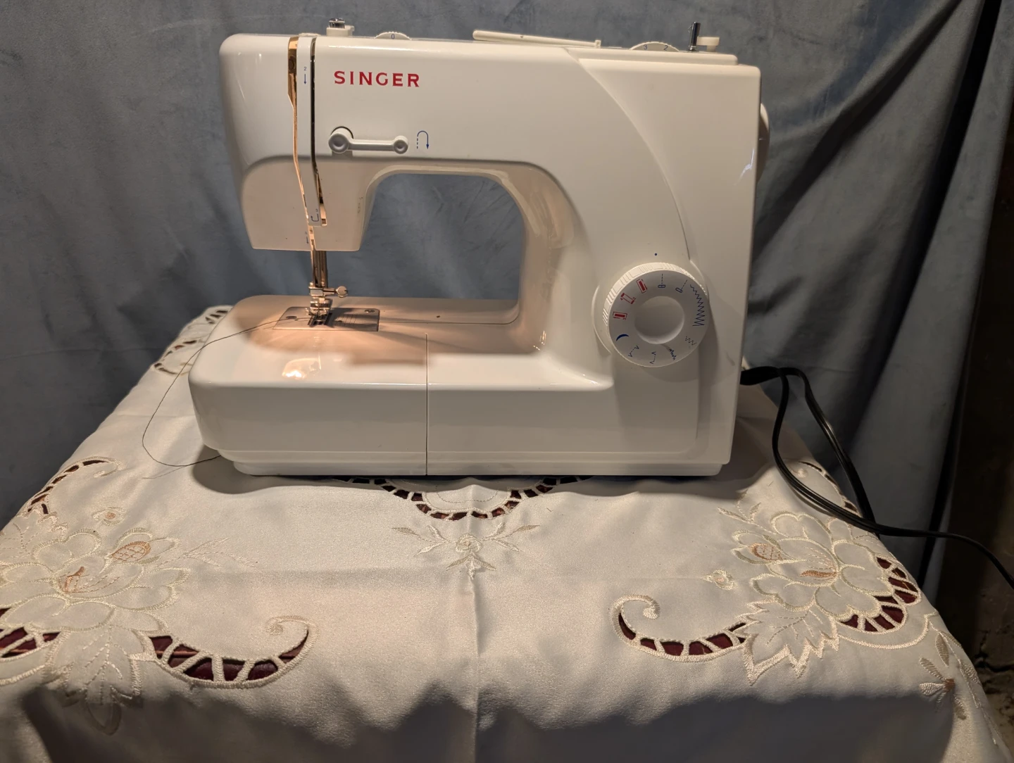 Singer Sewing Machine Model 1507