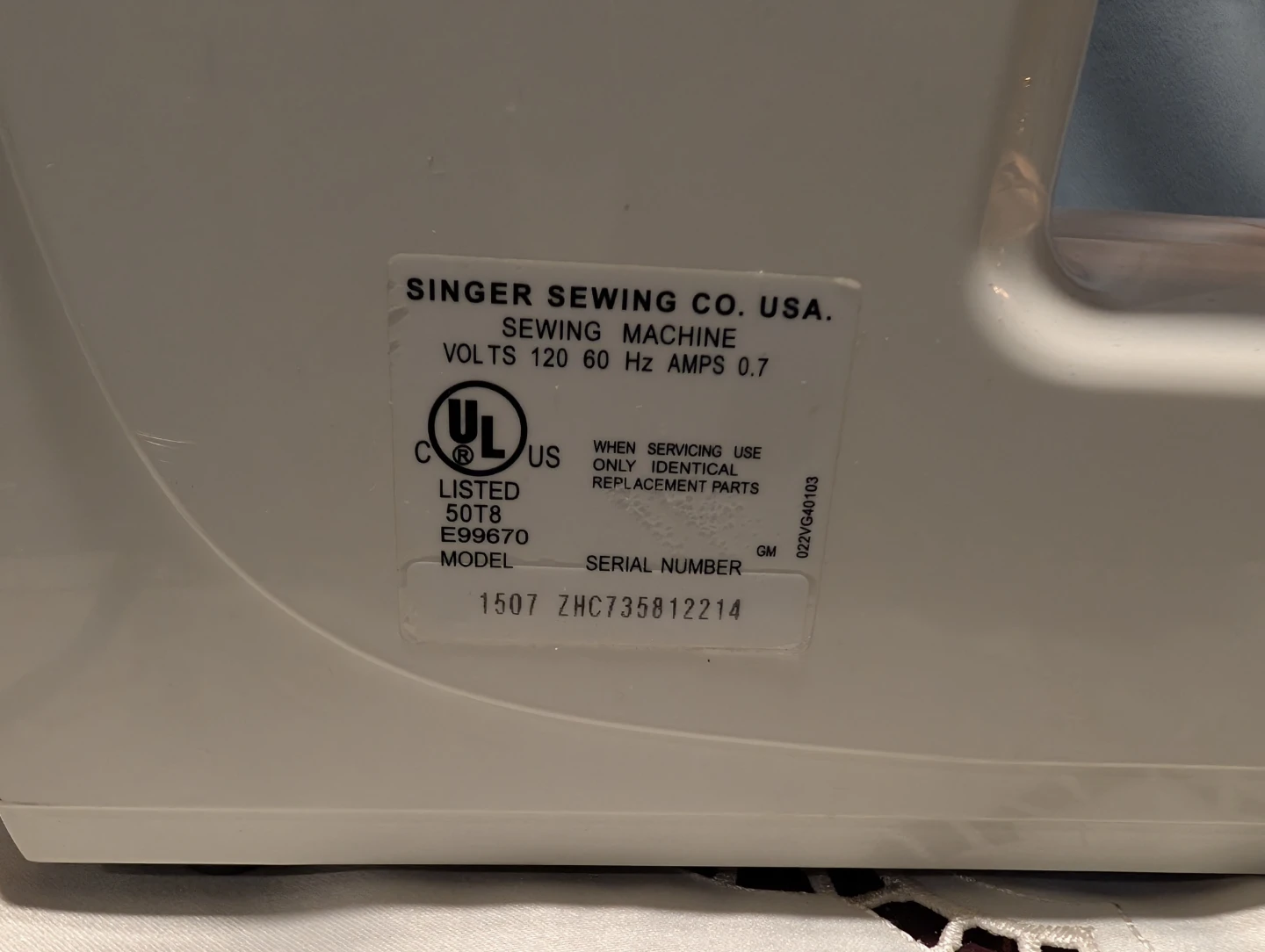 Singer Sewing Machine Model 1507 - photo 3
