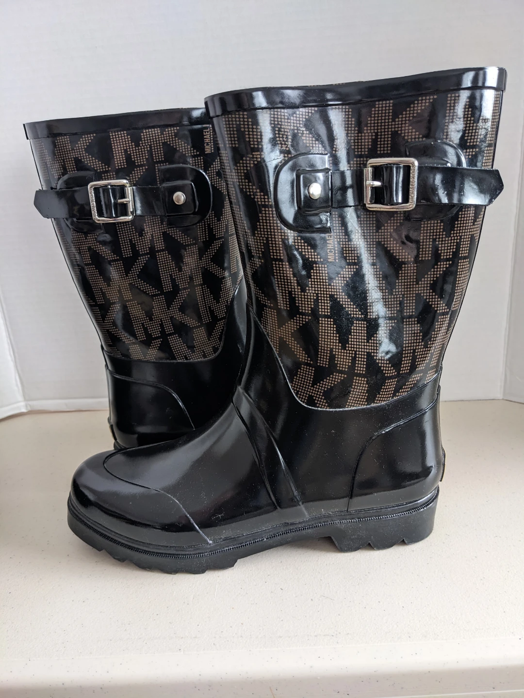 Size 7 Michael Kors Black/Brown Rain Boots - photo 4