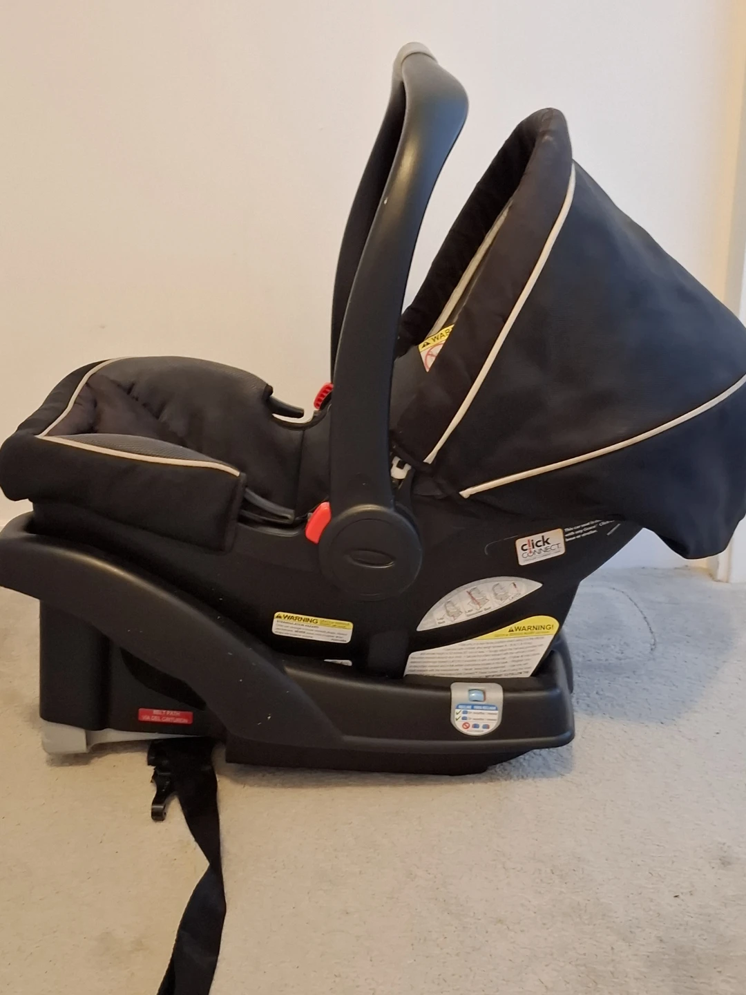 Graco SnugRide 35 Infant Car Seat with Base