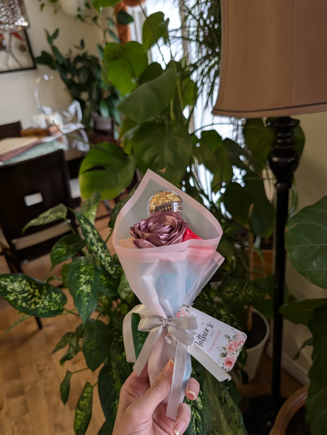 Nush handmade handmade Chocolate and Rose Bouquet - photo 2