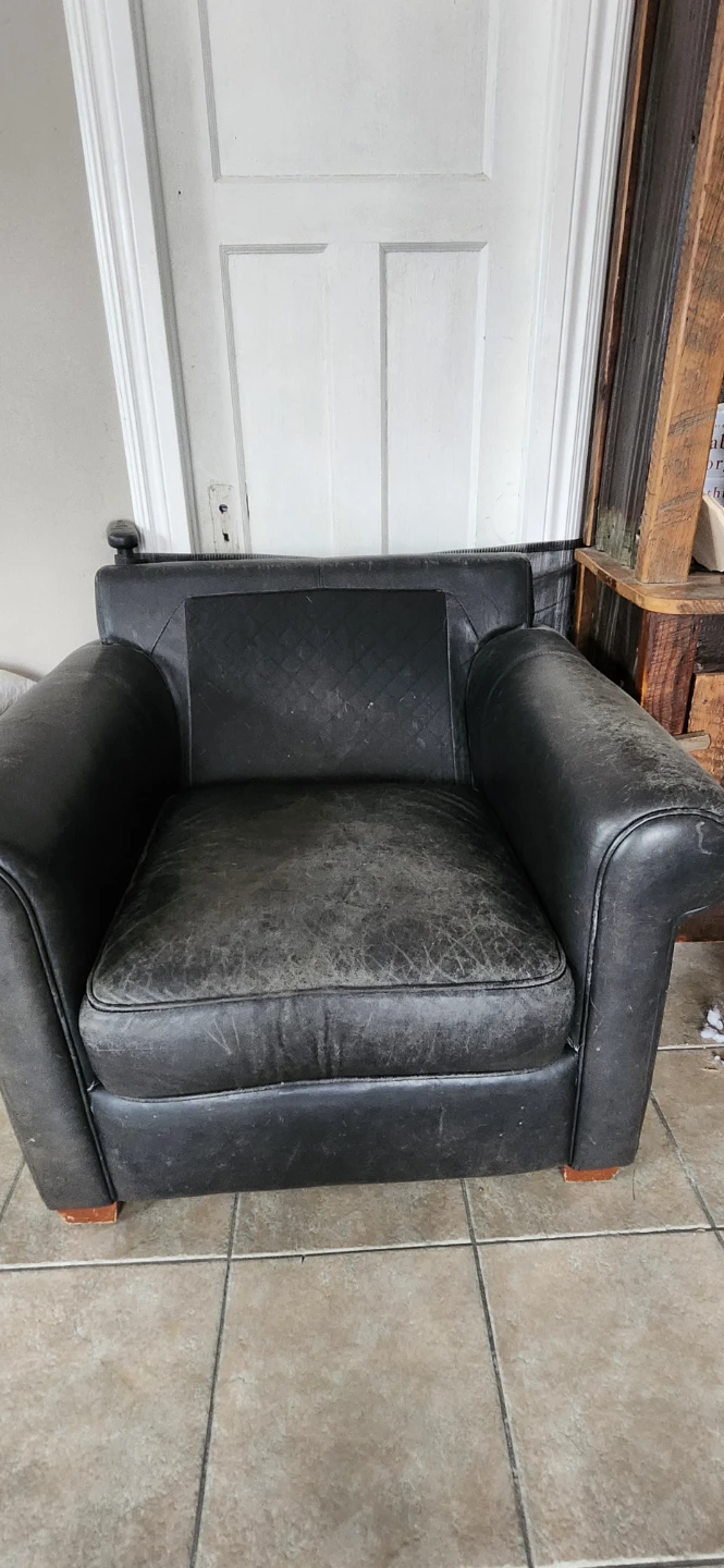 Black Leather Accent Chair - photo 2