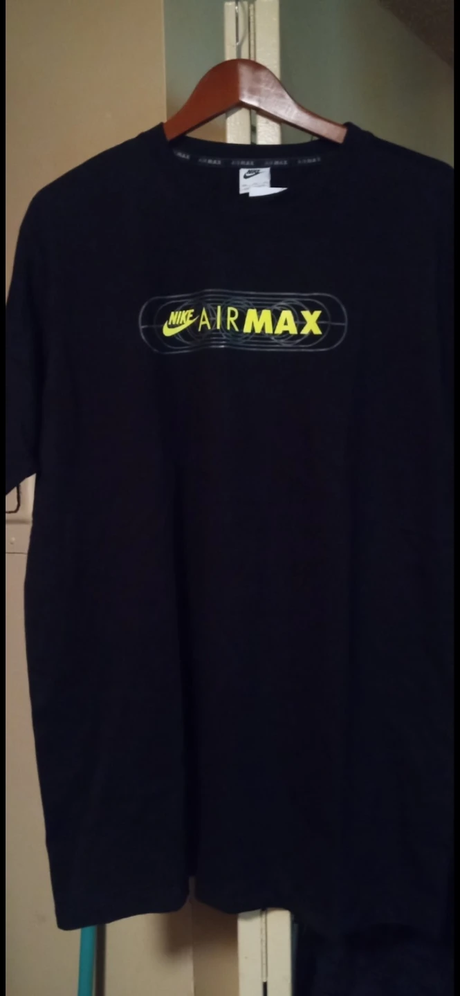 Nike Air Max Black T-Shirt 🌱