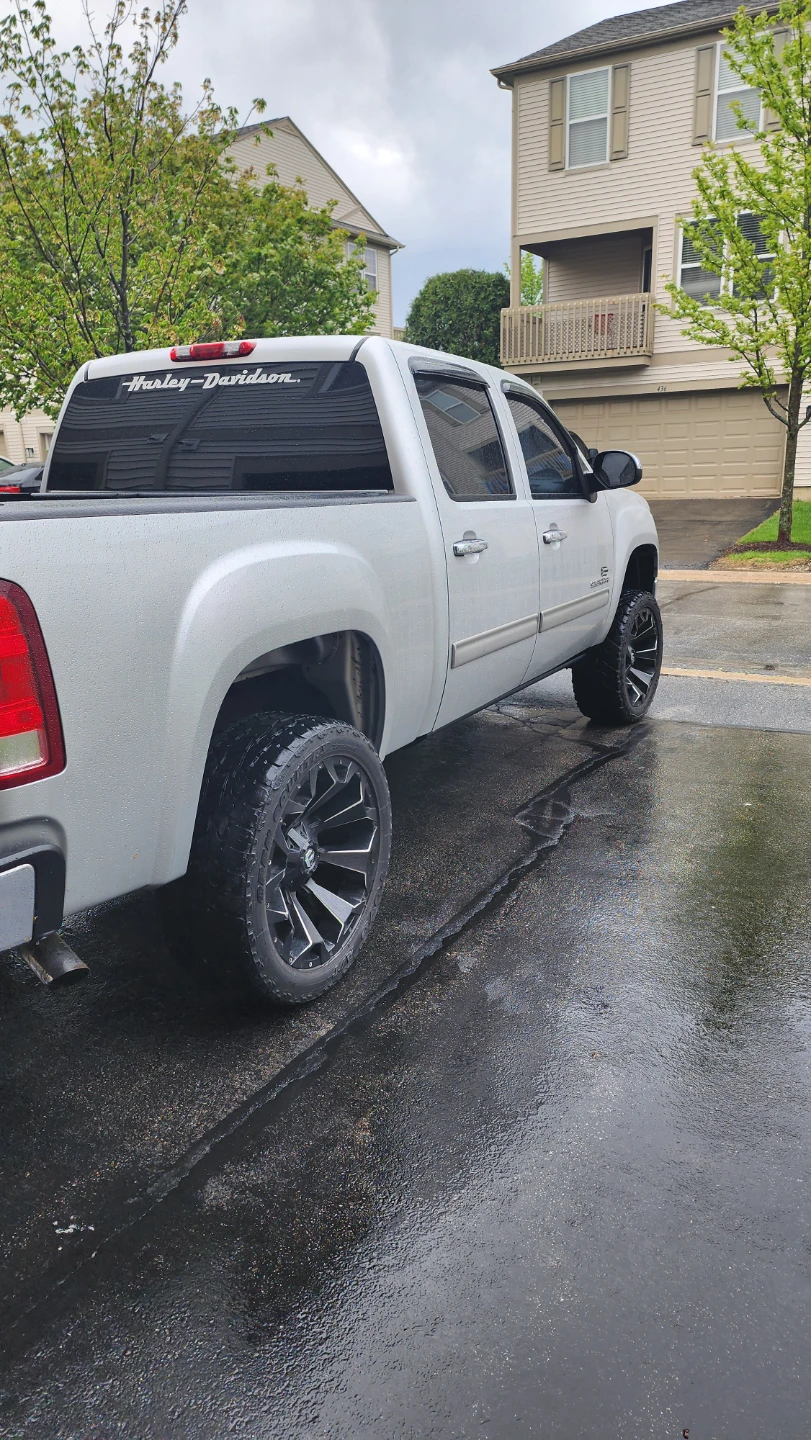 2013 GMC Sierra 1500 Silver Pickup Truck