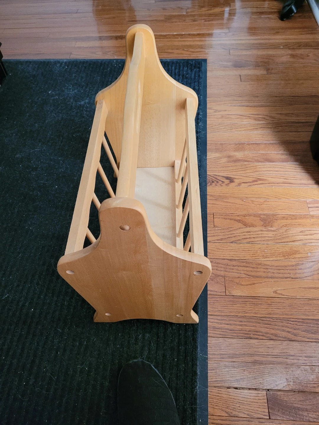 Wooden Magazine Rack with Handle - photo 2