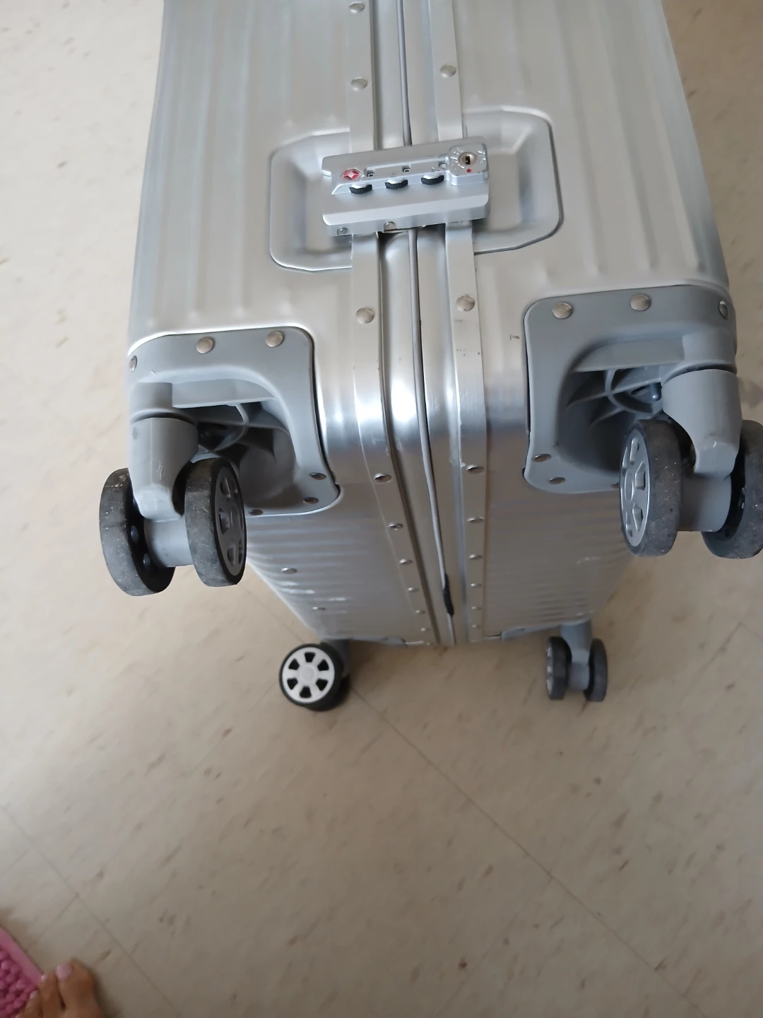 Silver Slazenger Hardside Spinner Luggage - photo 4