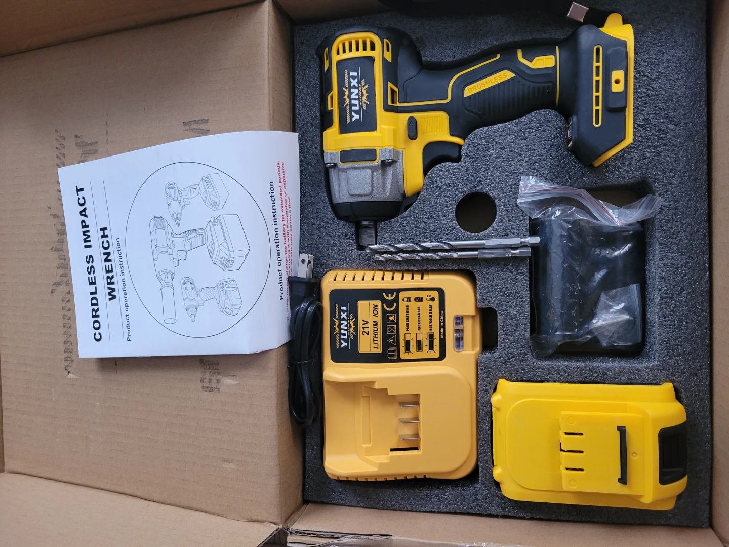 NEW YUNXI Cordless Impact Wrench Set one 4.0Ah Battery - photo 2
