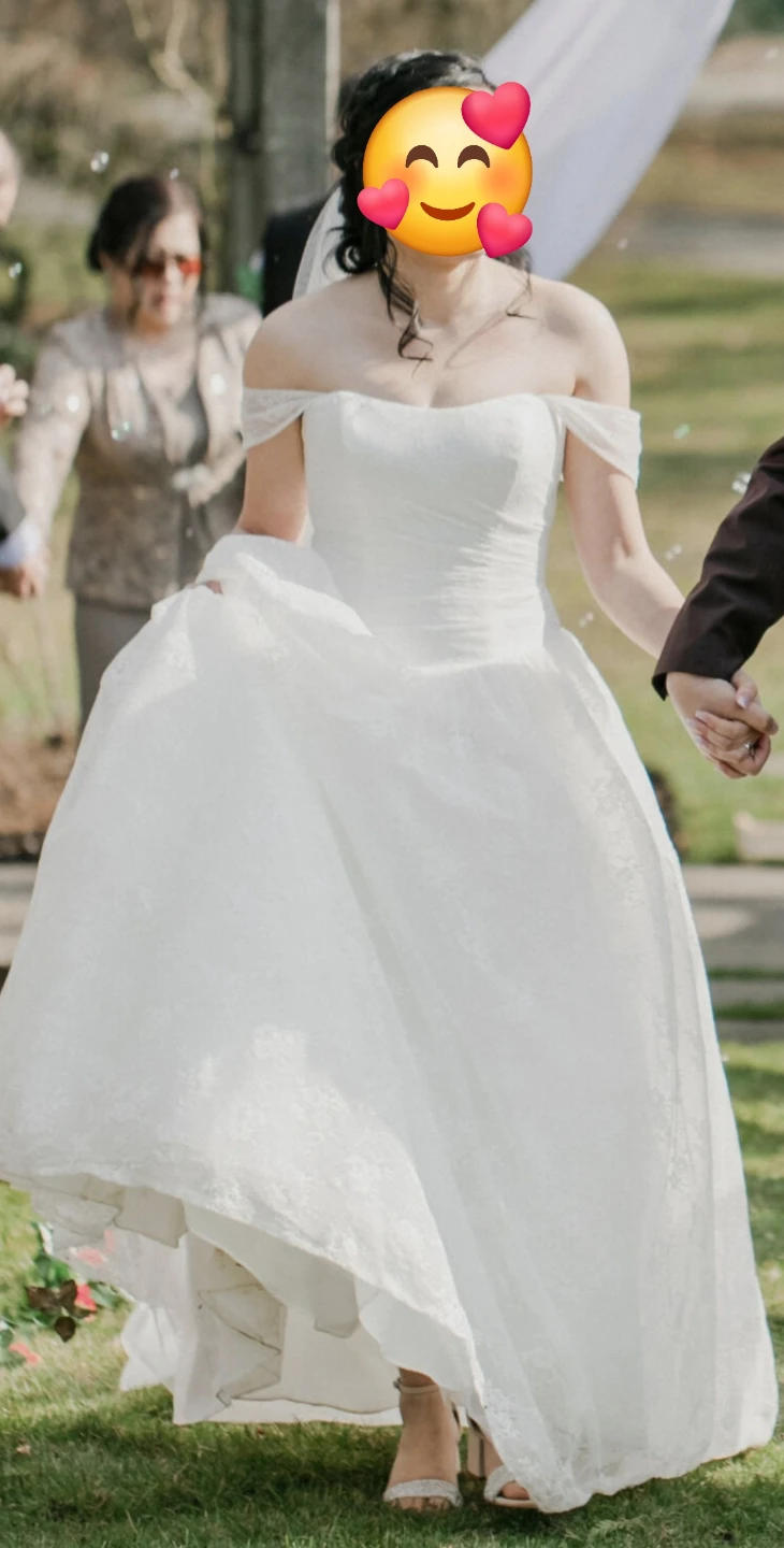 White Off-the-Shoulder Wedding Ball Gown - photo 2