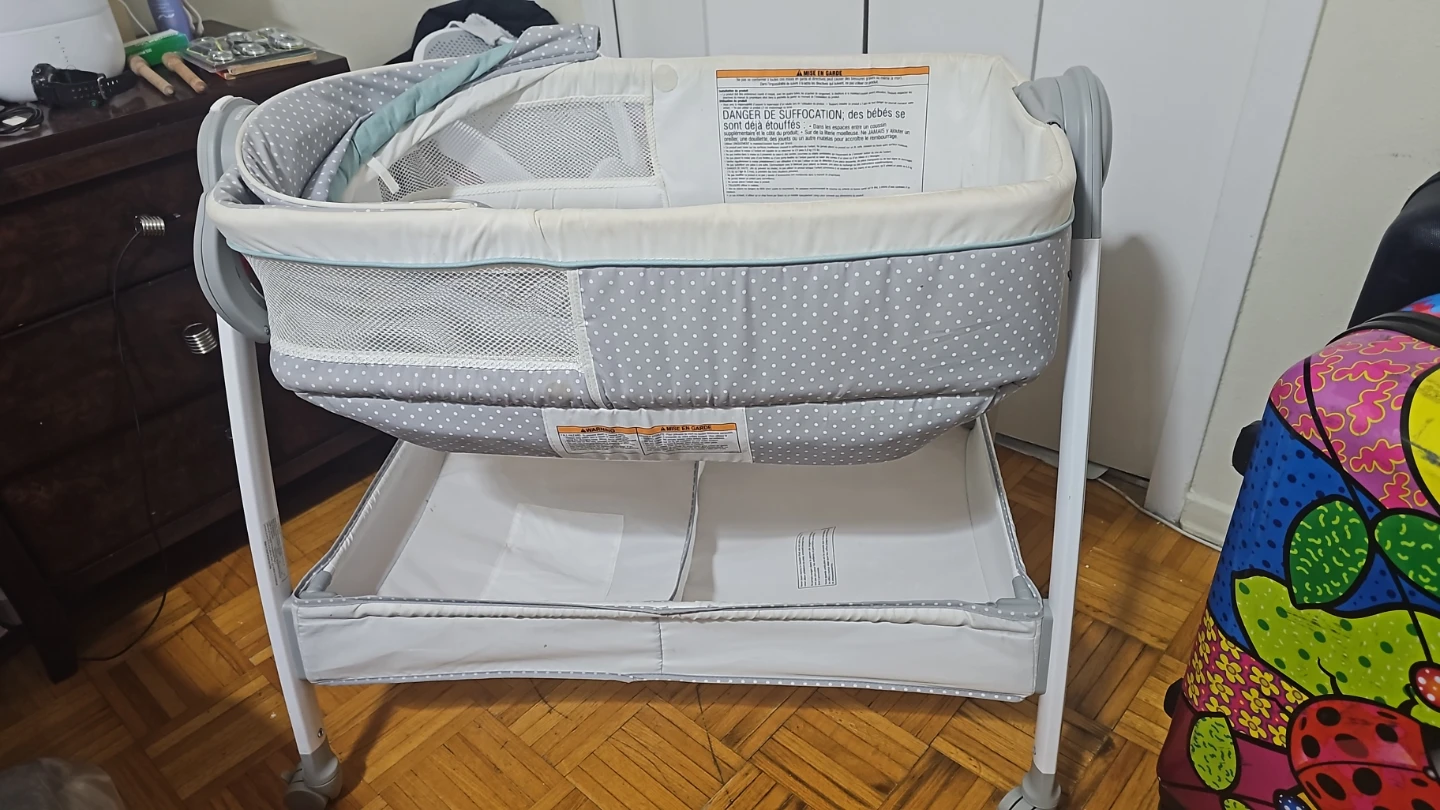 Grey Polka Dot Baby Bassinet - photo 2