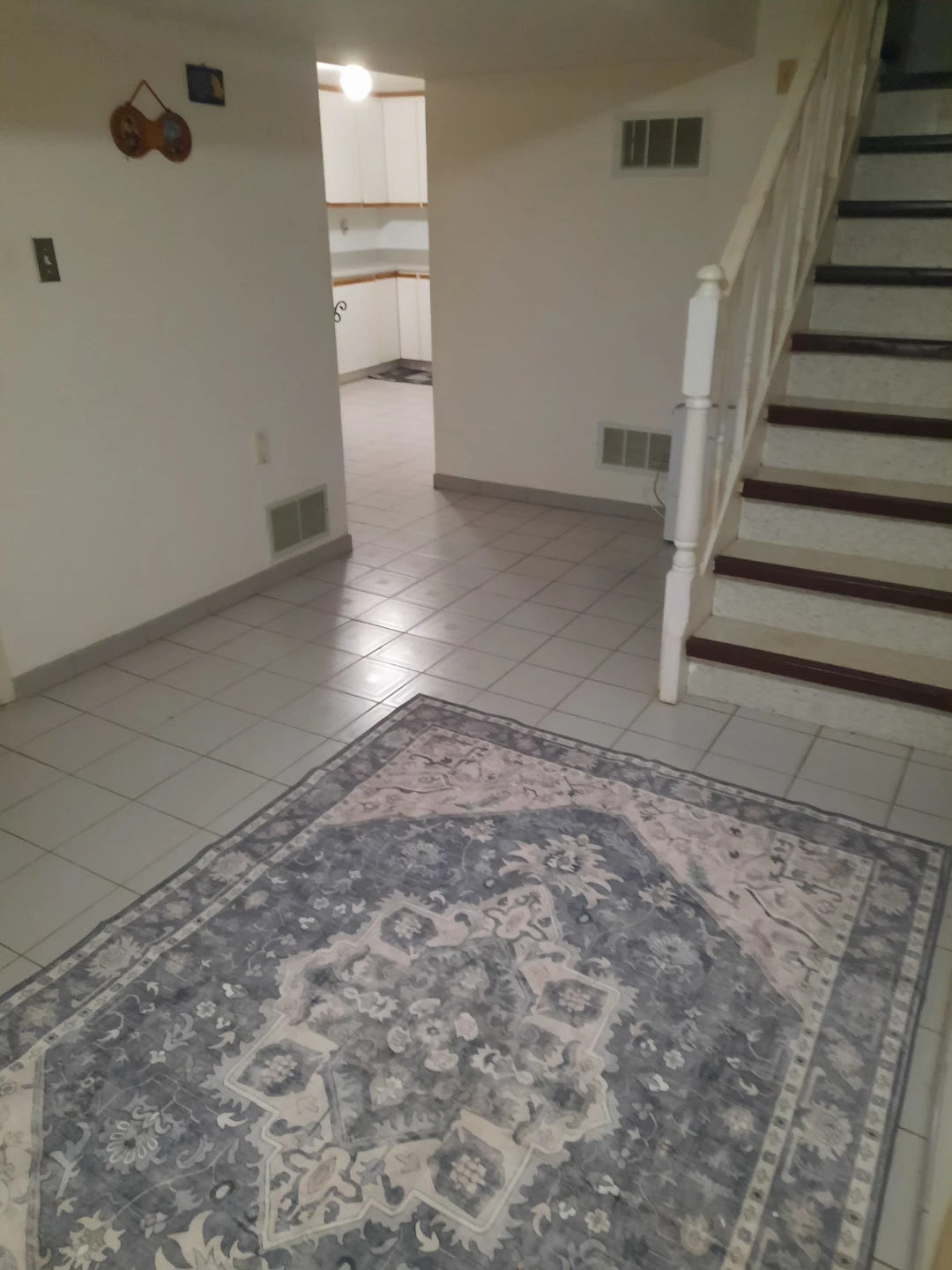 maple/Vaughan- Keele and Major Mackenzie basement for rent