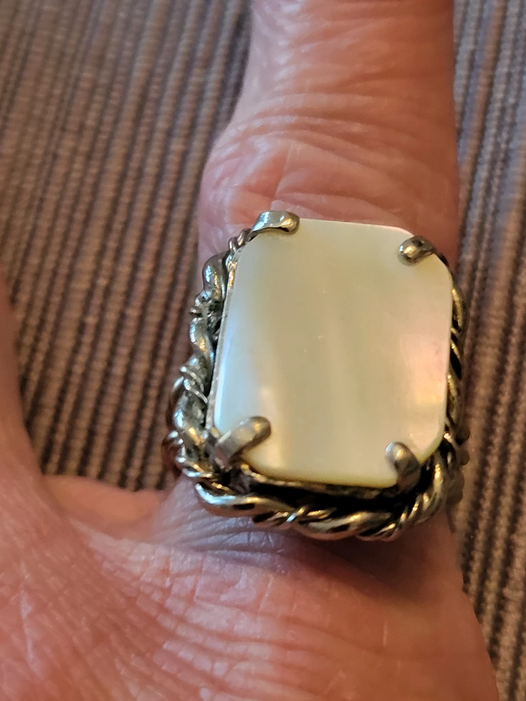 Vintage Mother of Pearl Ring