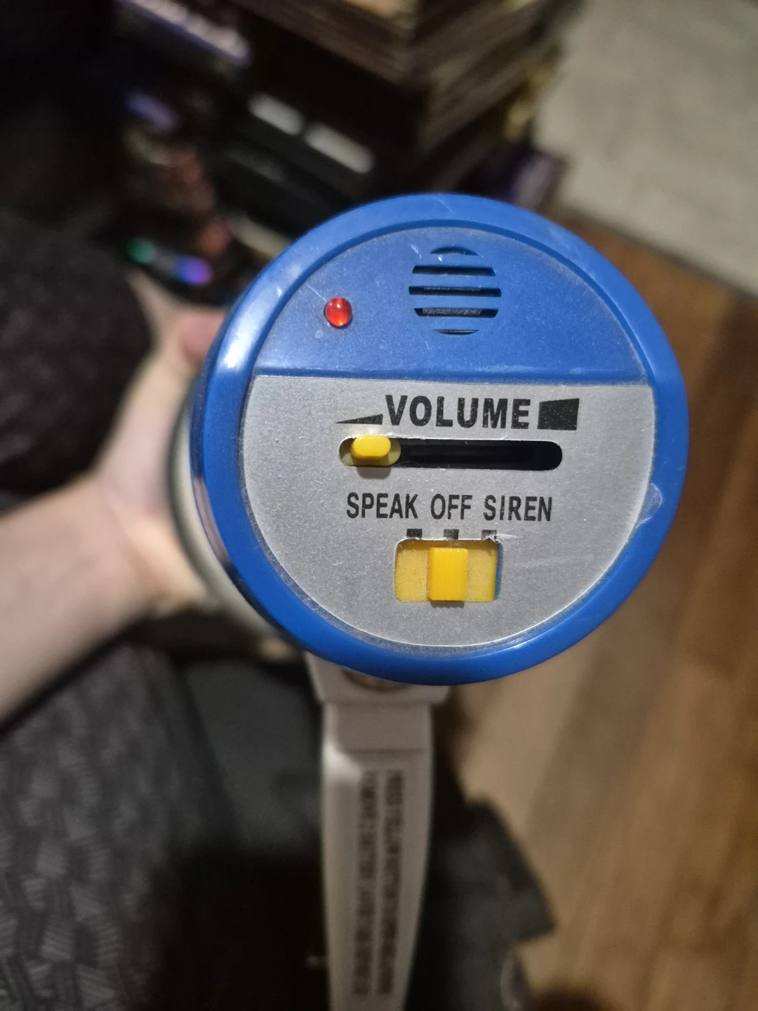 Mega Mite Megaphone with Siren - photo 2