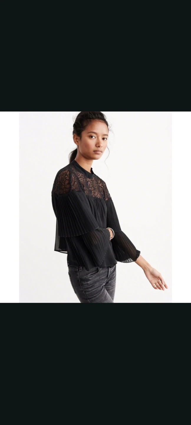 Goth Black Lace Pleated bell Sleeve Blouse