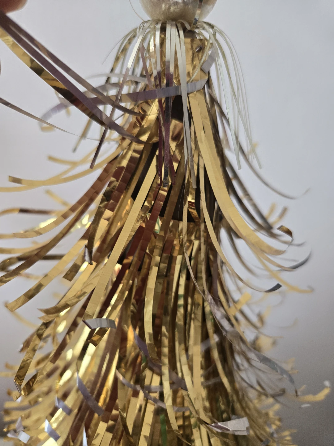 Vintage 15" Gold Aluminum Eyelash Christmas Tree - photo 2