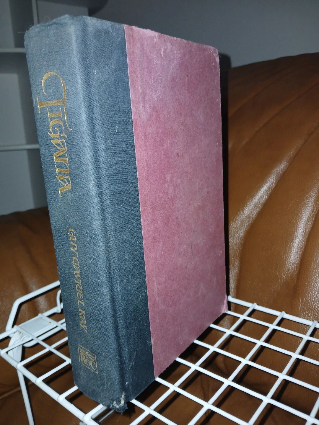 Tigana by Guy Gavriel Kay - Roc - photo 2