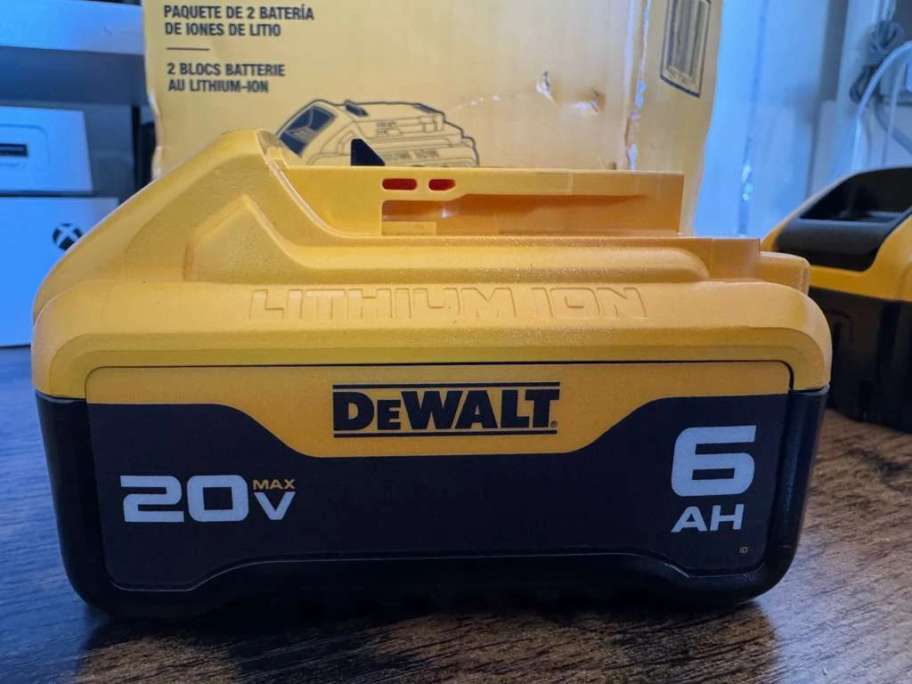 DeWalt 20V MAX 6.0 Ah Lithium Ion Battery Pack