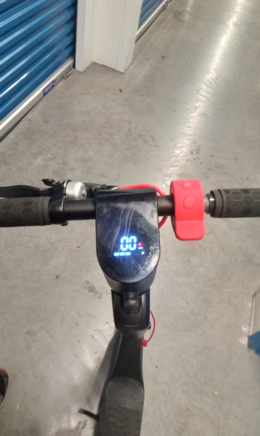 Reyth Electric Scooter - photo 3